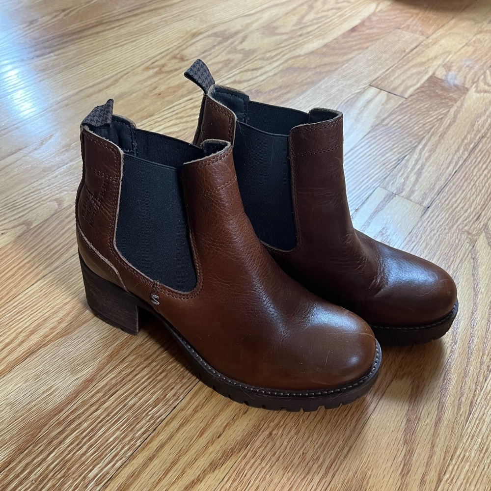 Bull boxer Brown Boots - Sz 6